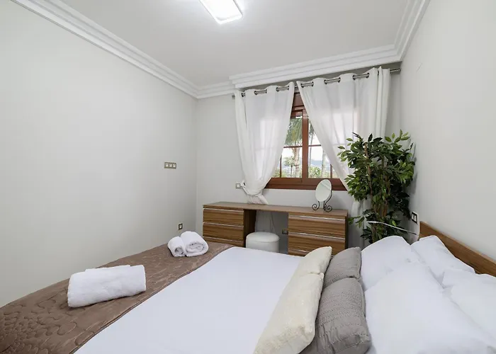 3 Bed In Gazules Del Sol Estepona