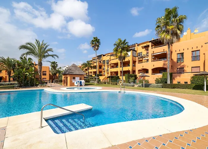 Apartment 3 Bed In Gazules Del Sol Estepona