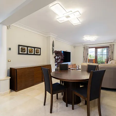 3 Bed In Gazules Del Sol Estepona